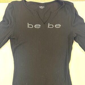 Bebe half sleeve V neck